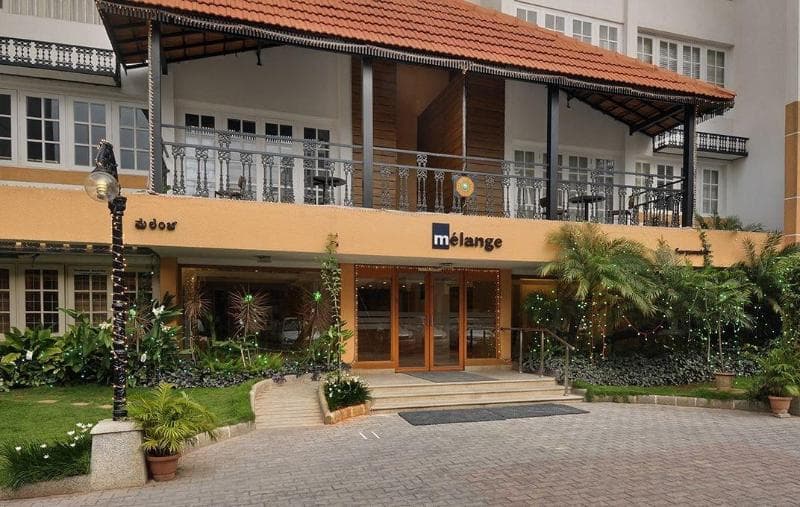 Melange Luxury Service Apartment 4