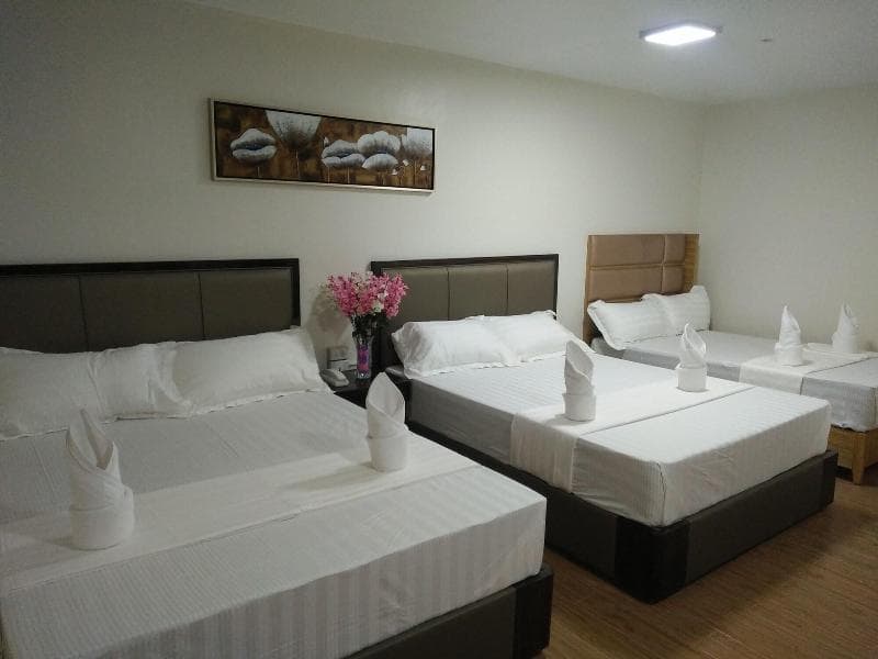 Meaco Royal Hotel - Batangas City photo 1