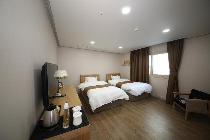 Hotel Aroha main