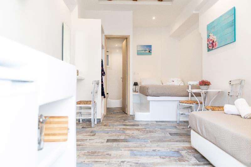 Depis Luxury Suites 3