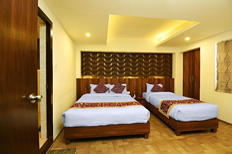 Hotel Royal Suite 3