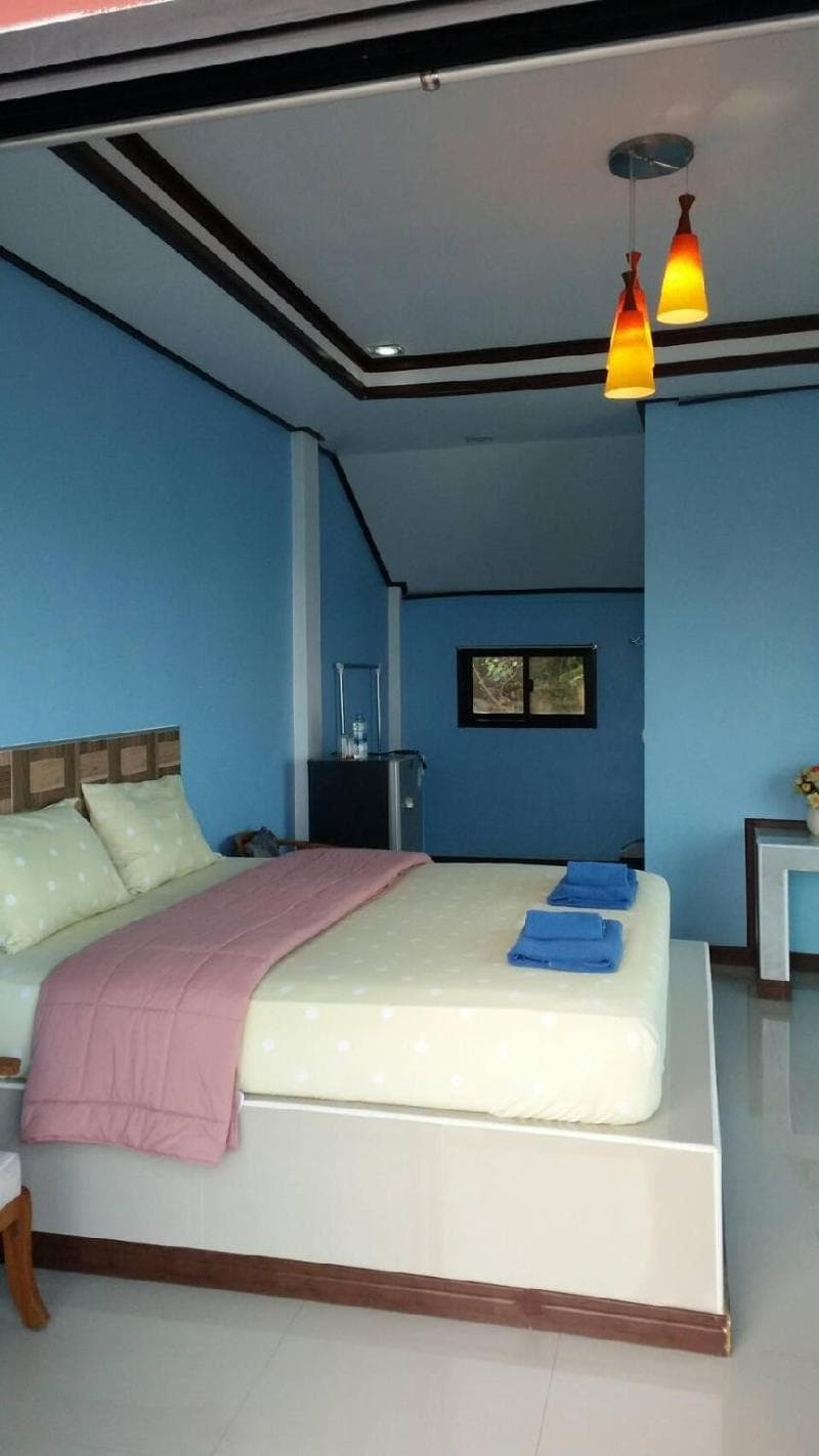 Ocean View Resort - Koh Sichang 4