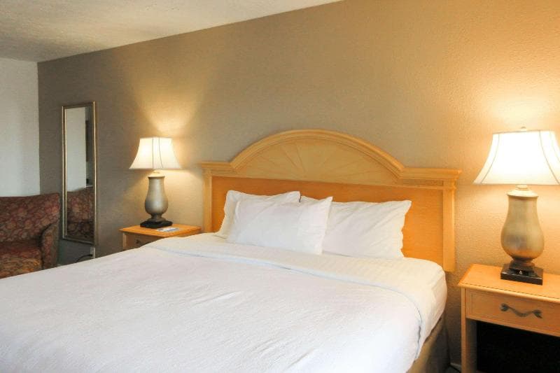 Rodeway Inn photo 1