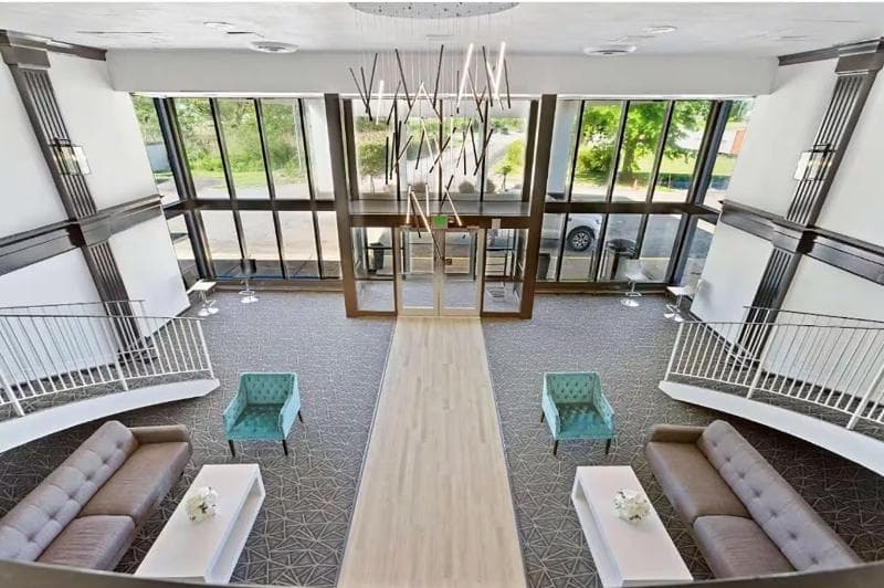 Days Inn By Wyndham Erie 3