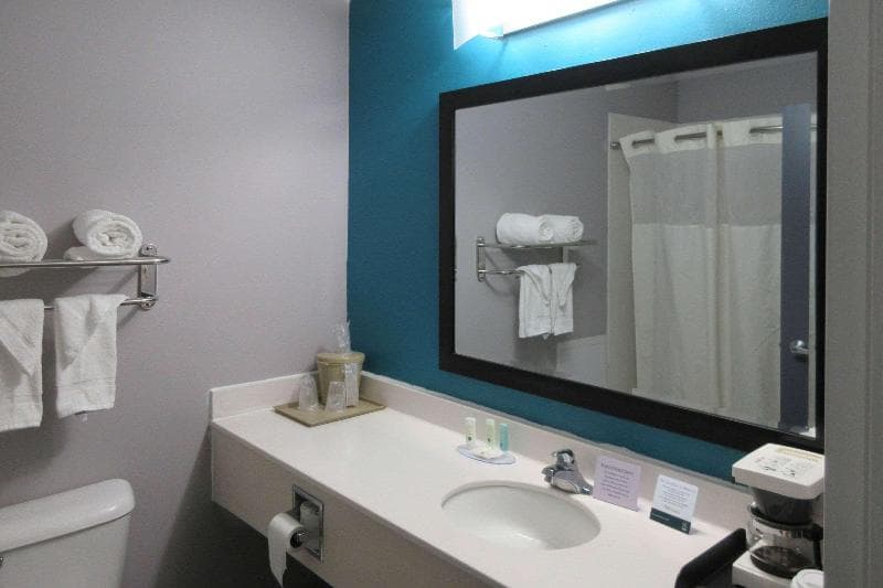 Quality Inn & Suites photo 1