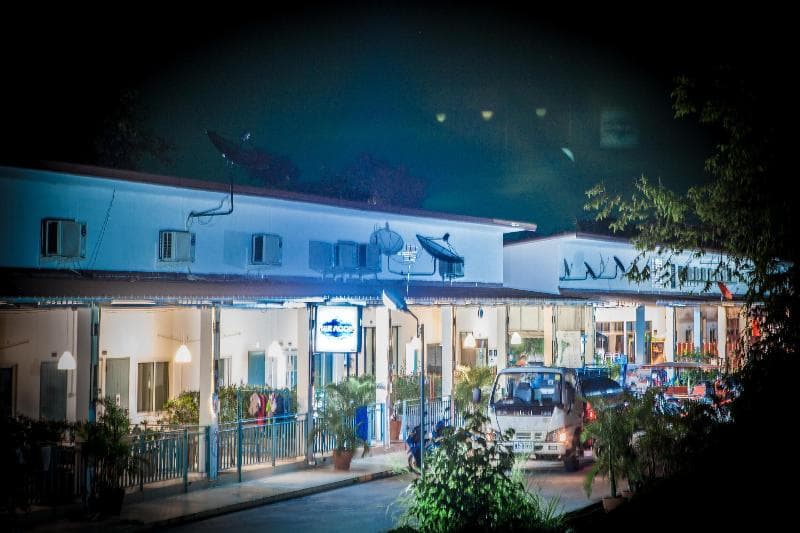 Blue Moon Samet 4