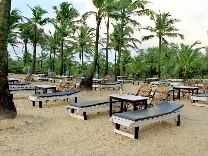 C'roque Beach Resort main