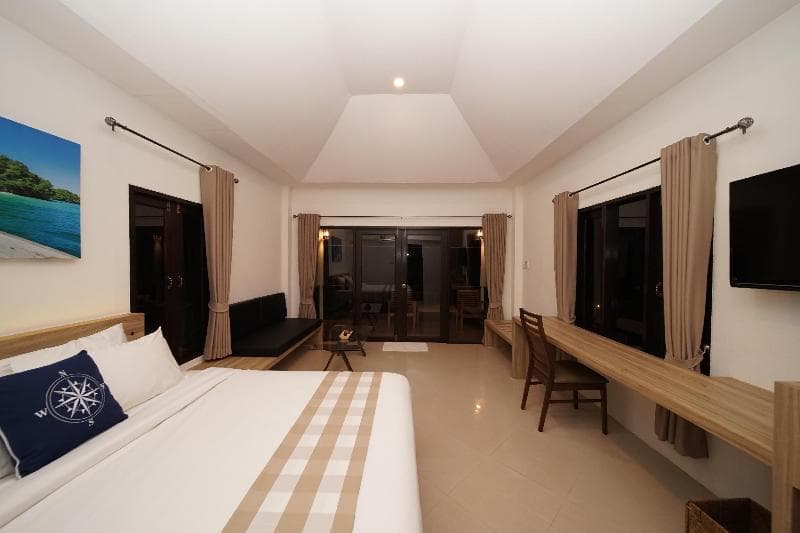 Aquavana Resort main