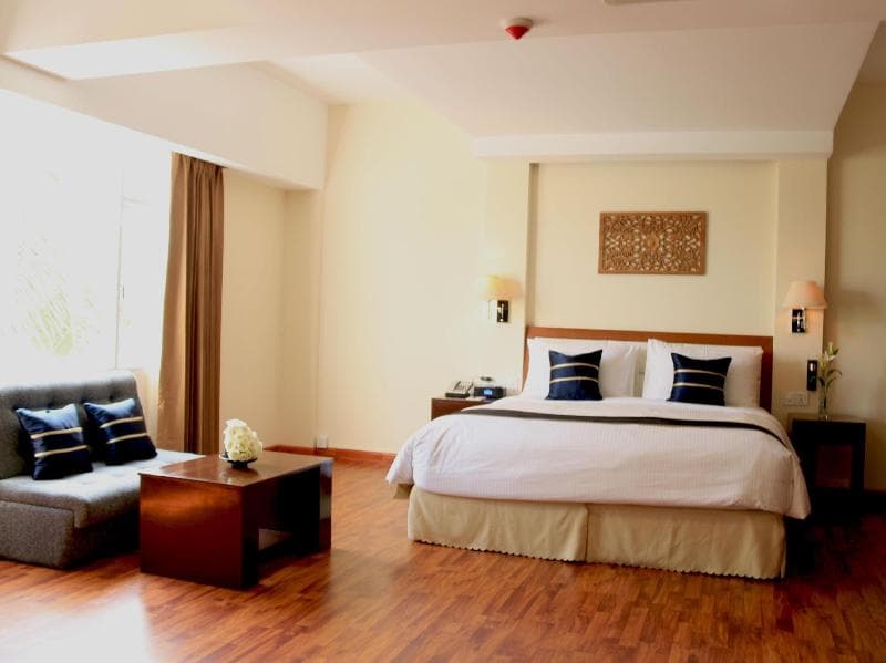 Eastern Palace Hotel 5