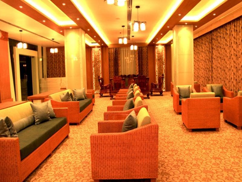 Eastern Palace Hotel main