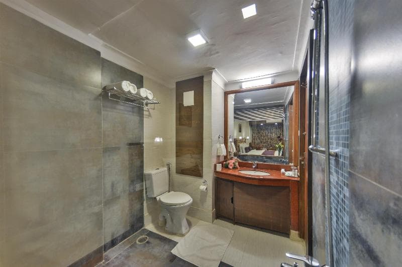 Batra Hotel & Residences 5