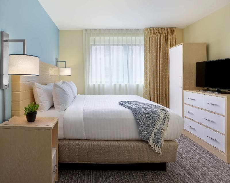Sonesta ES Suites 4