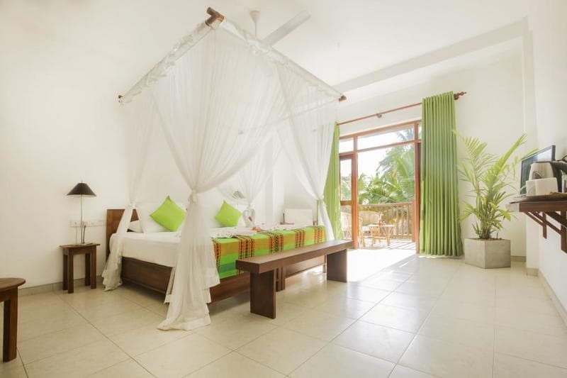 Rockside Beach Resort 5