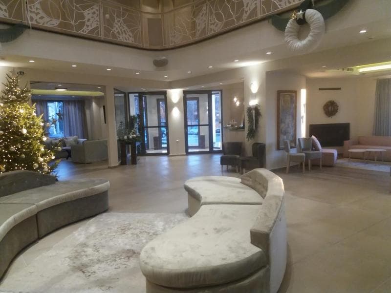 Emerald Suites 3
