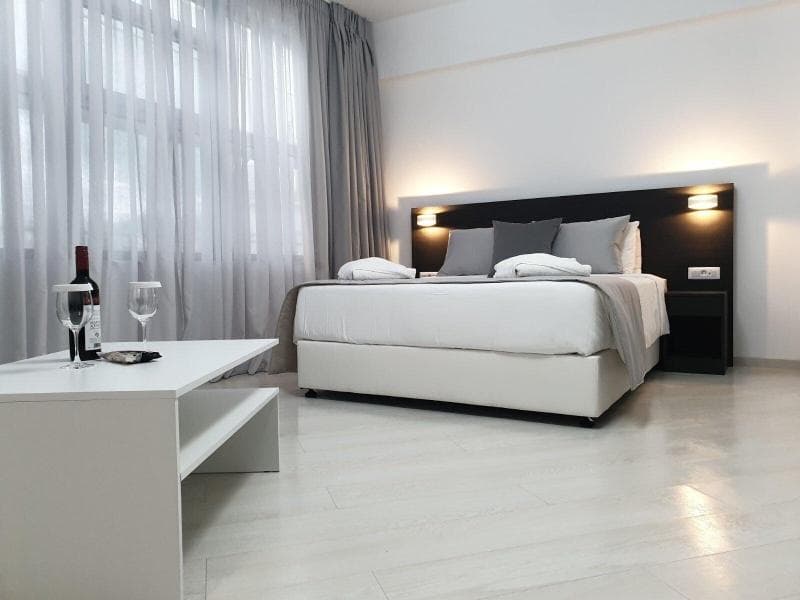 Boss Boutique Athens 3