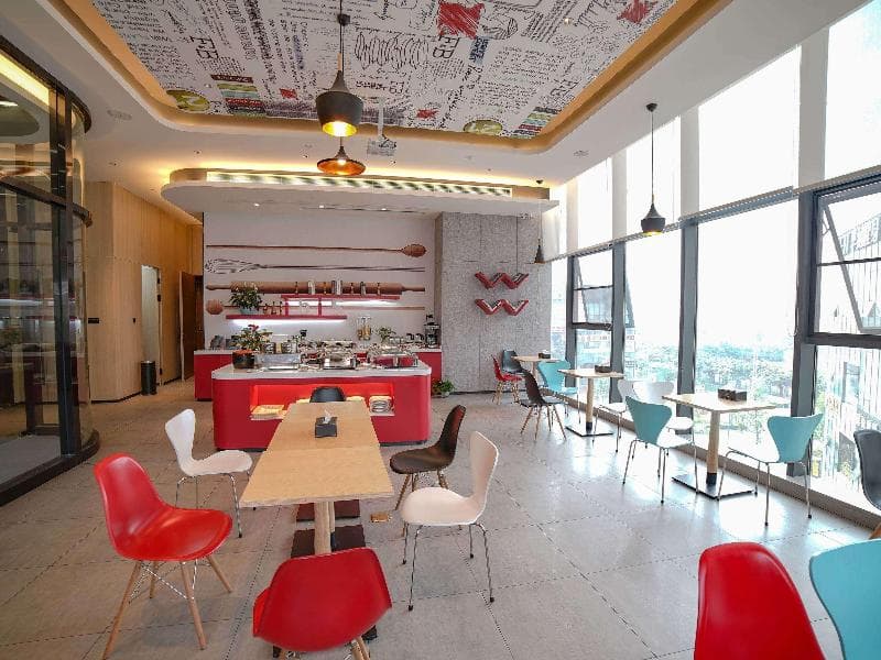 Ibis Chengdu Hi-Tech Zone Longhu Hotel 2
