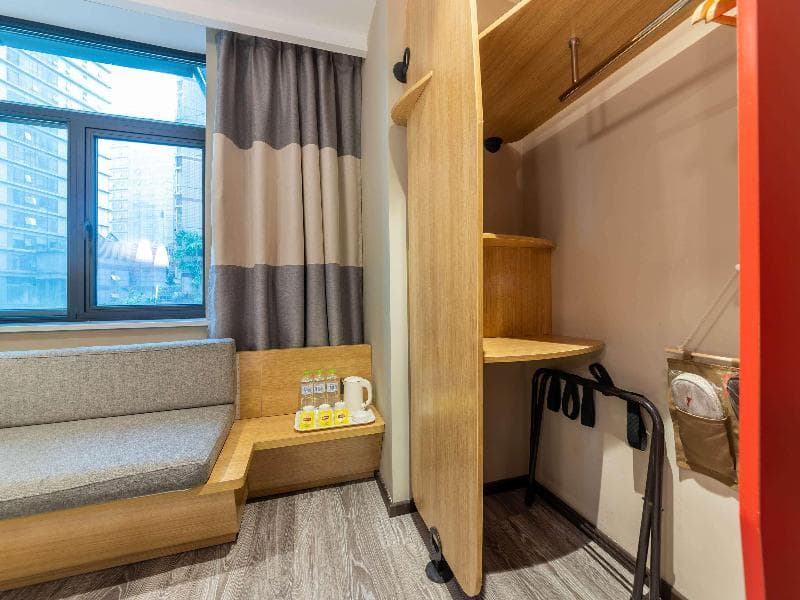 Ibis Chongqing Jiefangbei Pedestrian Street Hotel Hotel main