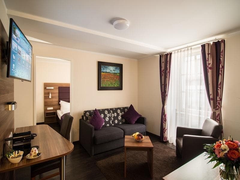 Batu Apart Hotel 3