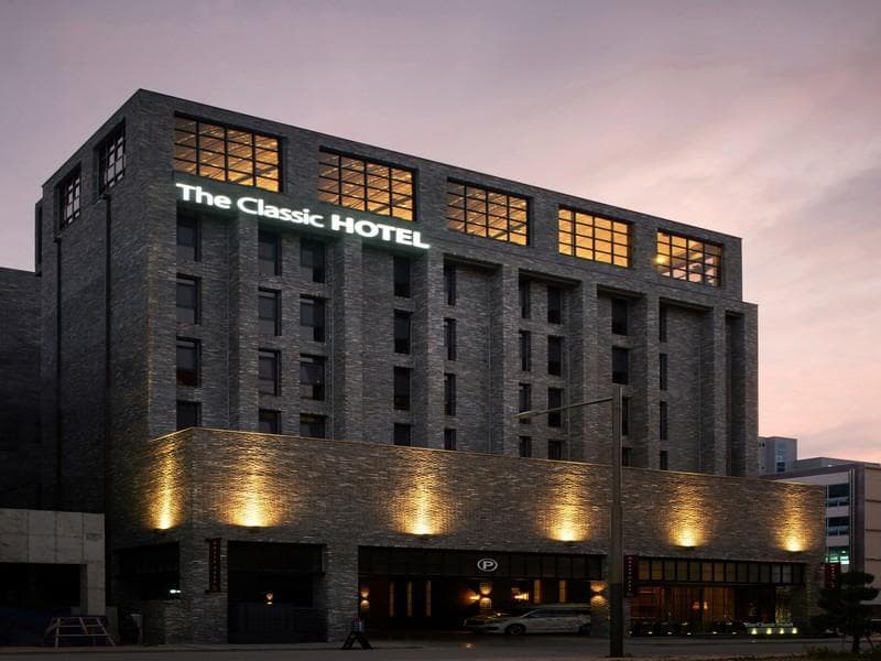 The Classic Hotel 2