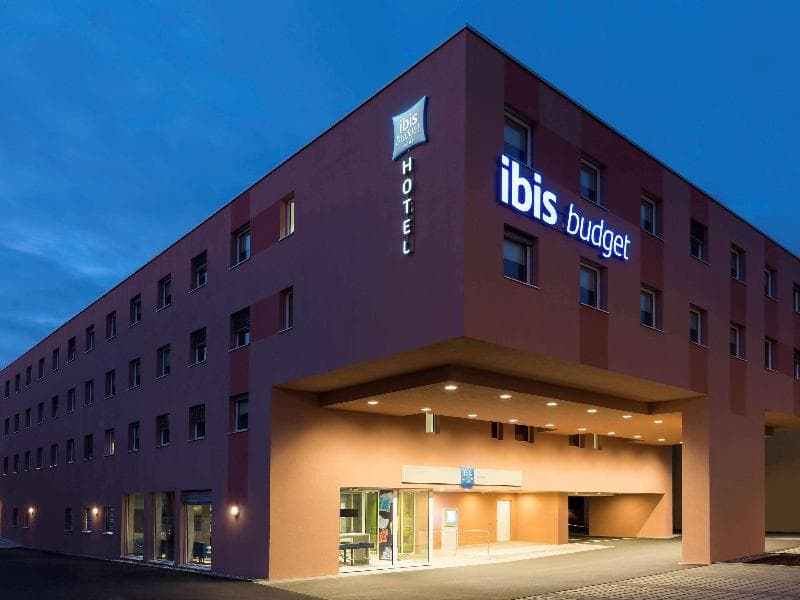 Ibis Budget Zurich Airport 5