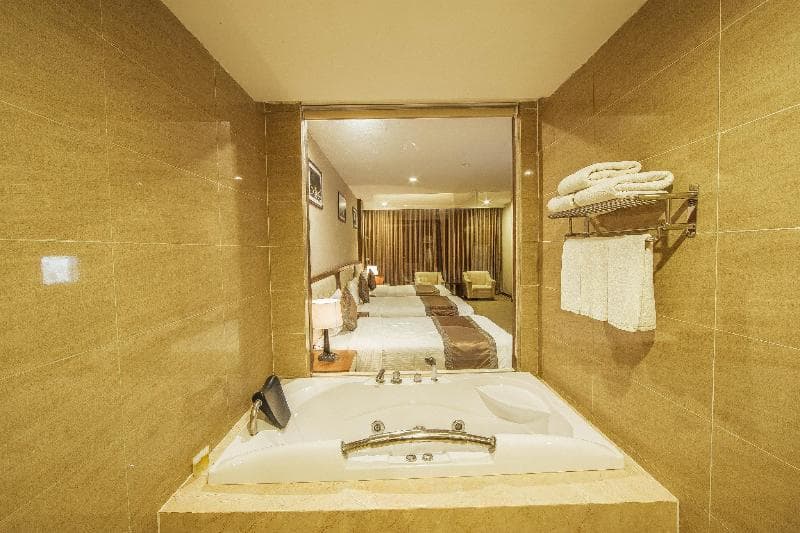 Muong Thanh Luxury Bac Ninh Hotel (Adults Only) photo 1