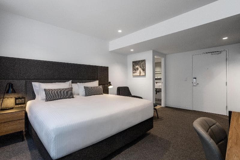 Vibe Hotel Melbourne 4