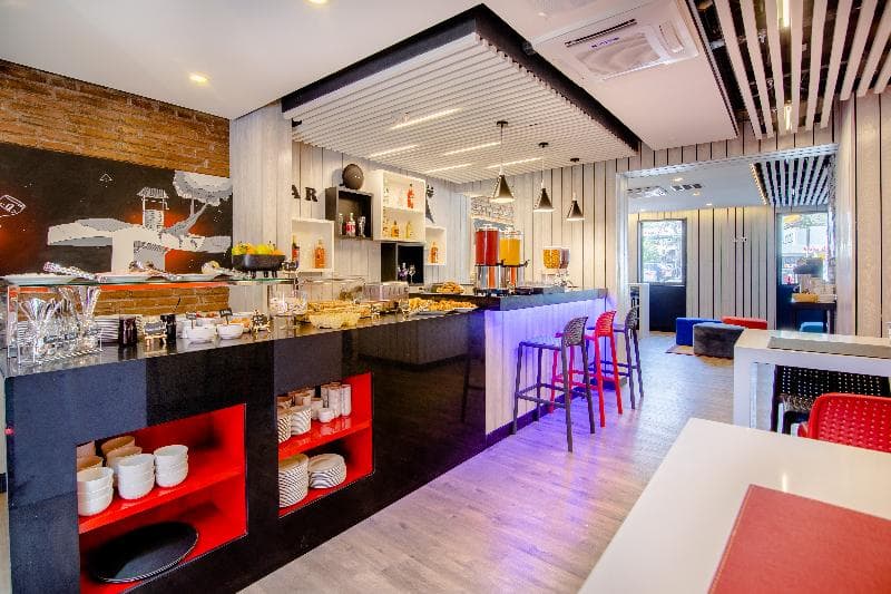 Hostal Boutique Black Cat 5