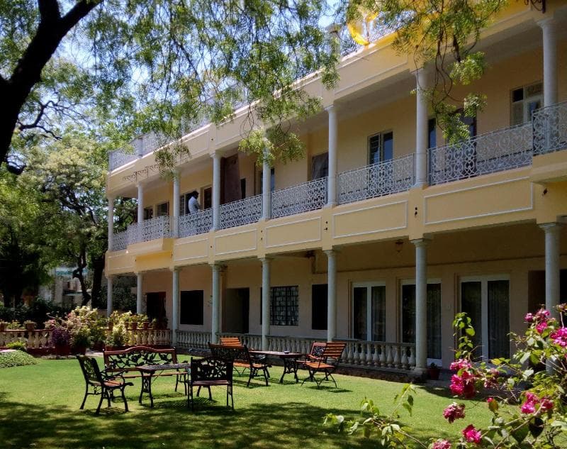 Jai Niwas Garden Hotel main