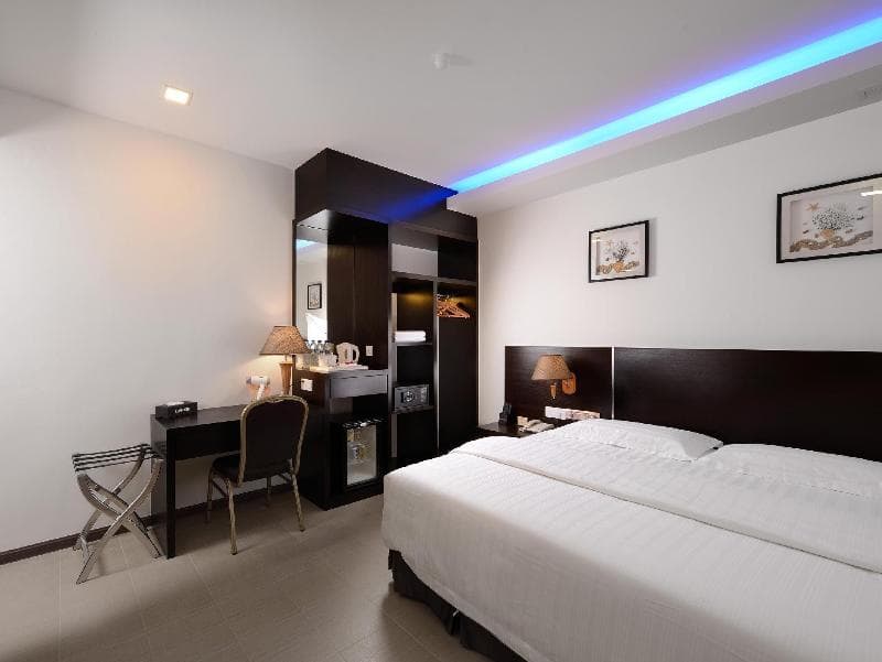 E-Red Hotel Bandar Perda 5