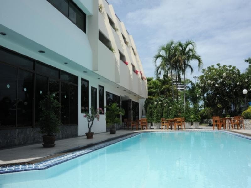 Bangsaen Villa Hotel 4