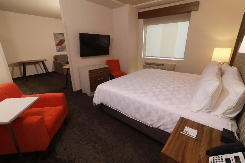 Holiday Inn & Suites Monterrey Apodaca Zona Airport 5