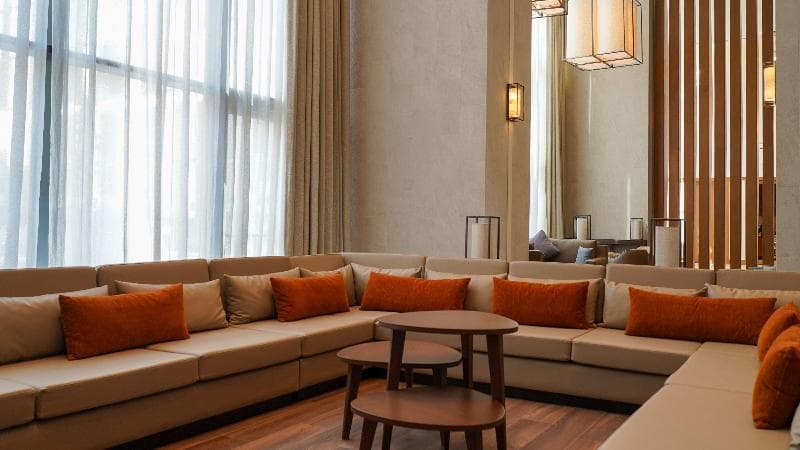 Staybridge Suites Dubai Al-Maktoum Airport 5