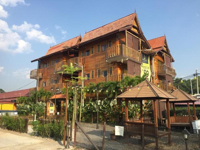 Kampong Pinang Sebatang 4