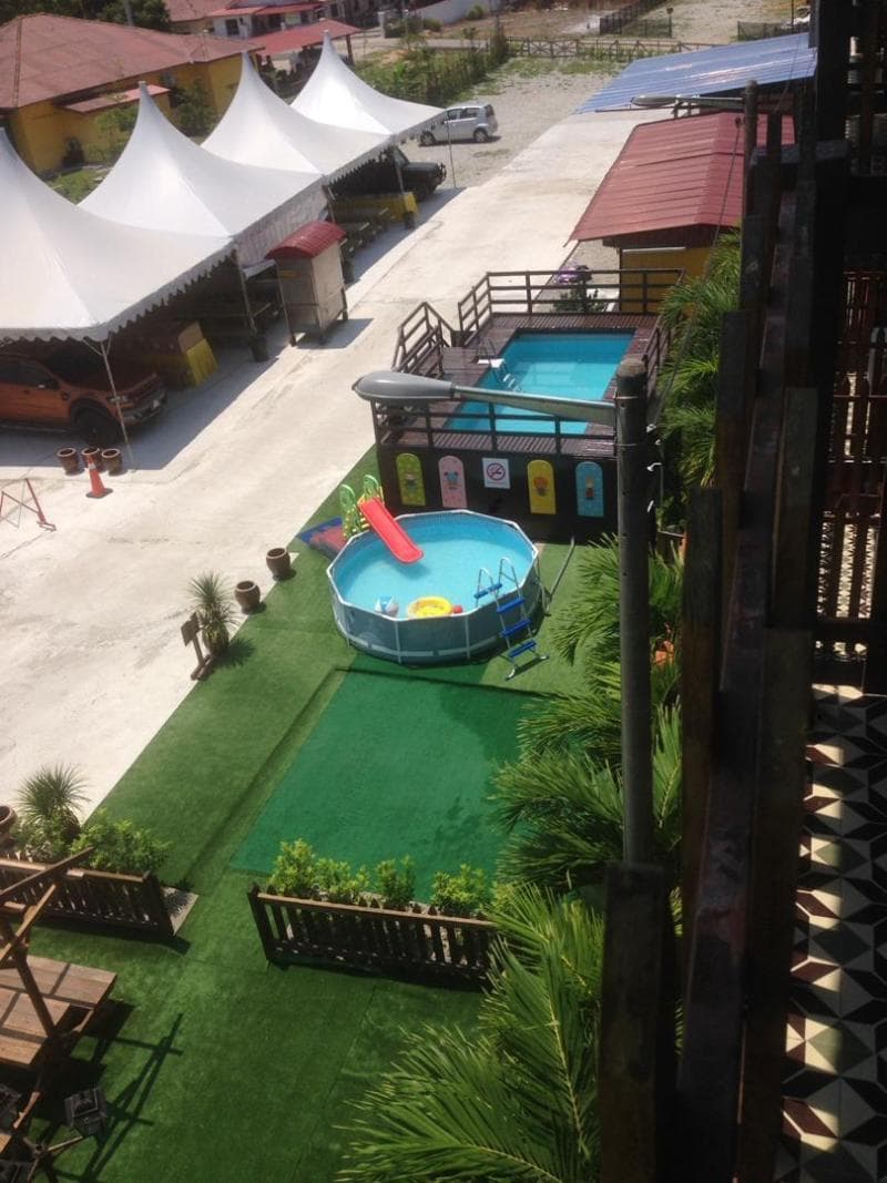 Kampong Pinang Sebatang main