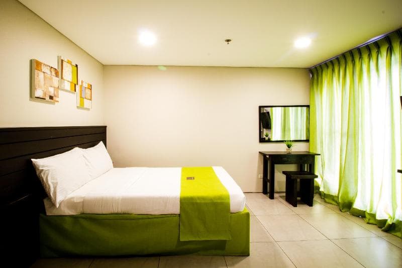 Jade Hotel And Suites Makati 2