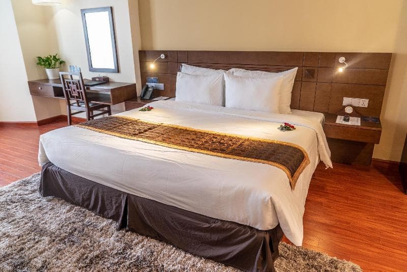 Sai Gon Phu Tho Hotel main