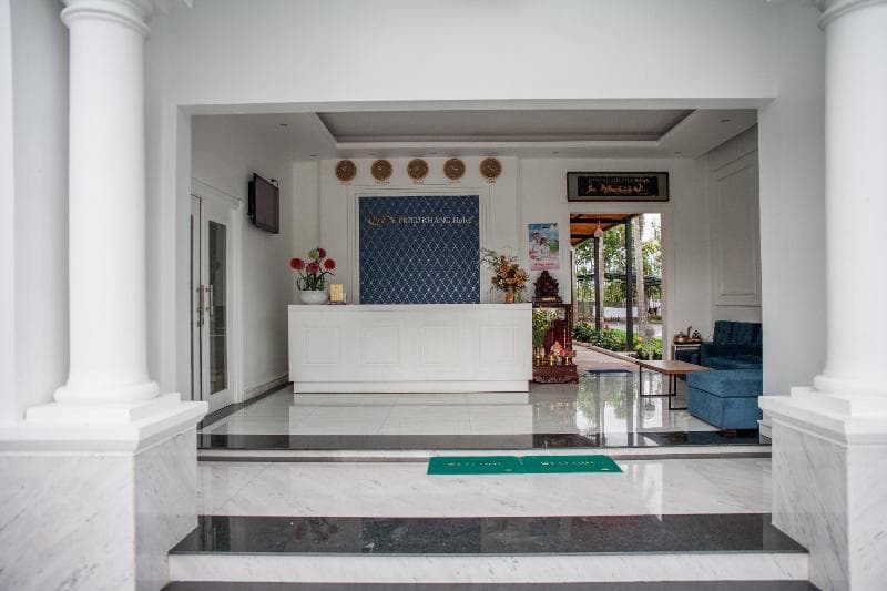 Trieu Khang Hotel main