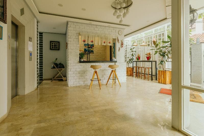 Urbanest Inn House Tb Simatupang (Adults Only) main