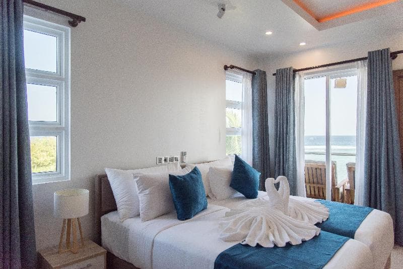 Reef Edge Thulusdhoo main