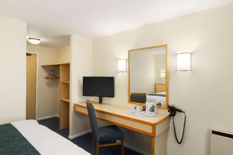 Days Inn By Wyndham Sutton Scotney South 4