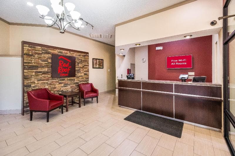 Red Roof Inn Clarksville 4