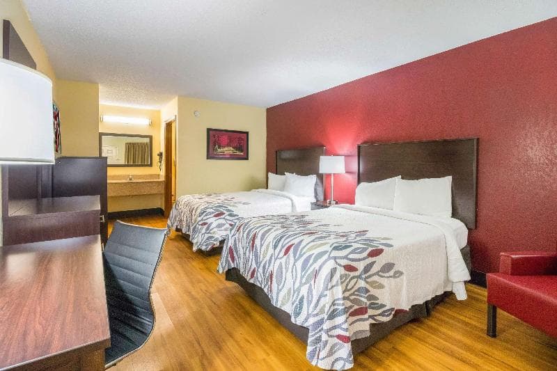 Red Roof Inn Clarksville 2