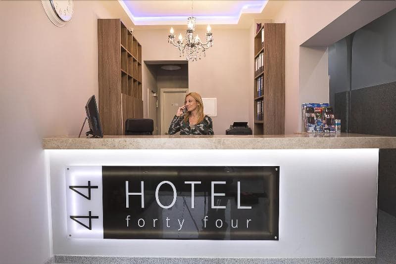 Hotel Forty Four 4