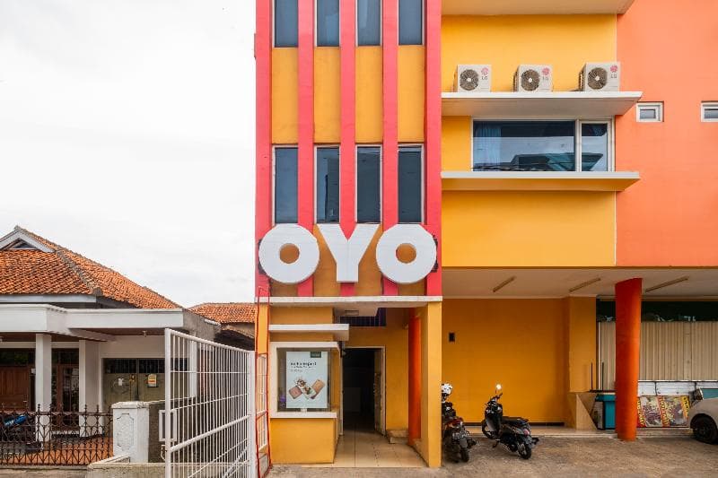 Super Oyo 2405 The Karins Guesthouse Syariah photo 1