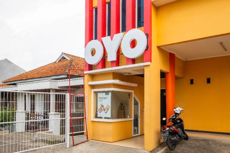 Super Oyo 2405 The Karins Guesthouse Syariah 3