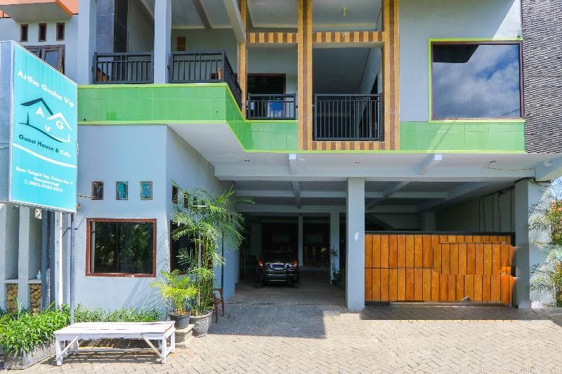 OYO 2453 Artha Graha Vip main