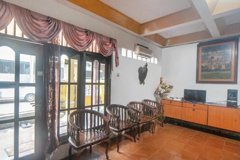 Oyo 2256 Danysa Guesthouse Syariah (Adults Only) photo 1