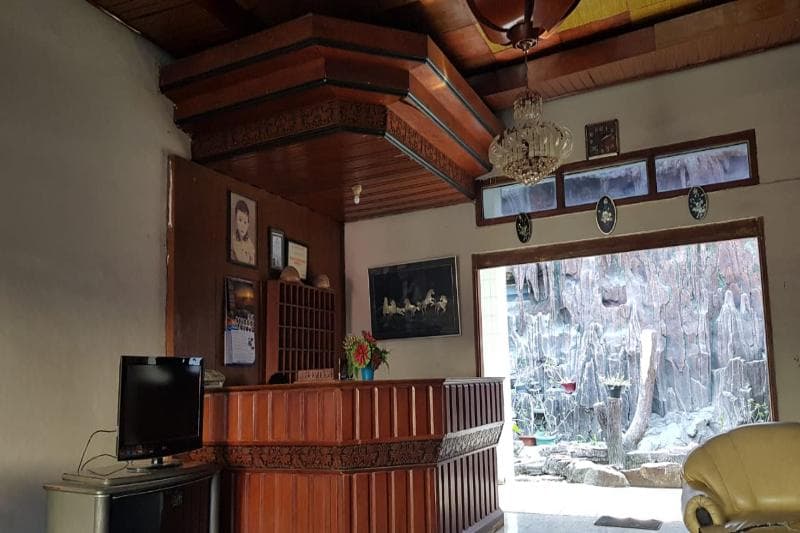Hotel Charvita By Oyo Rooms 3