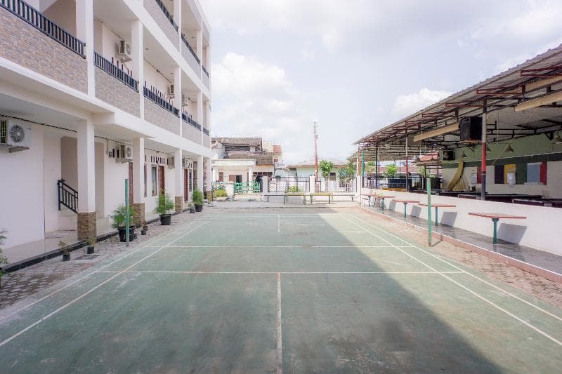 Oyo Life 2354 Rose House 3