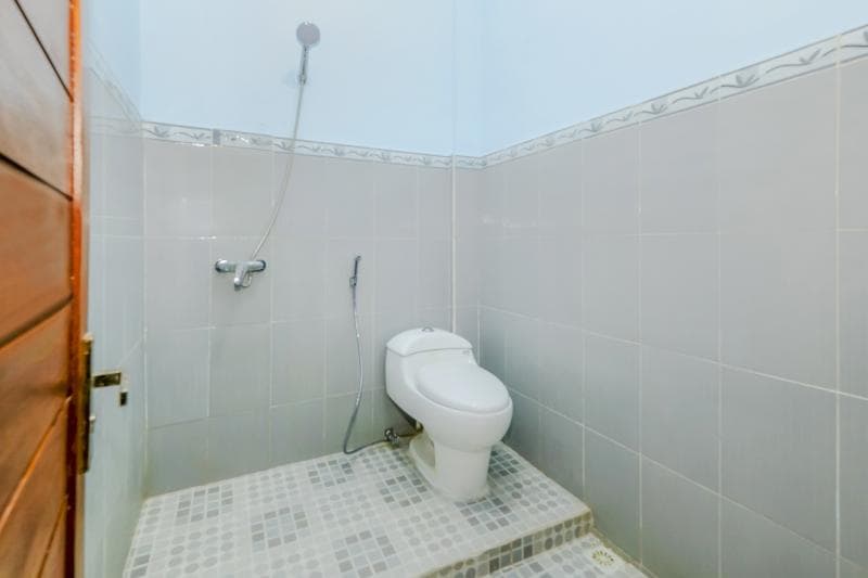 Oyo 2450 Hening Homestay 2